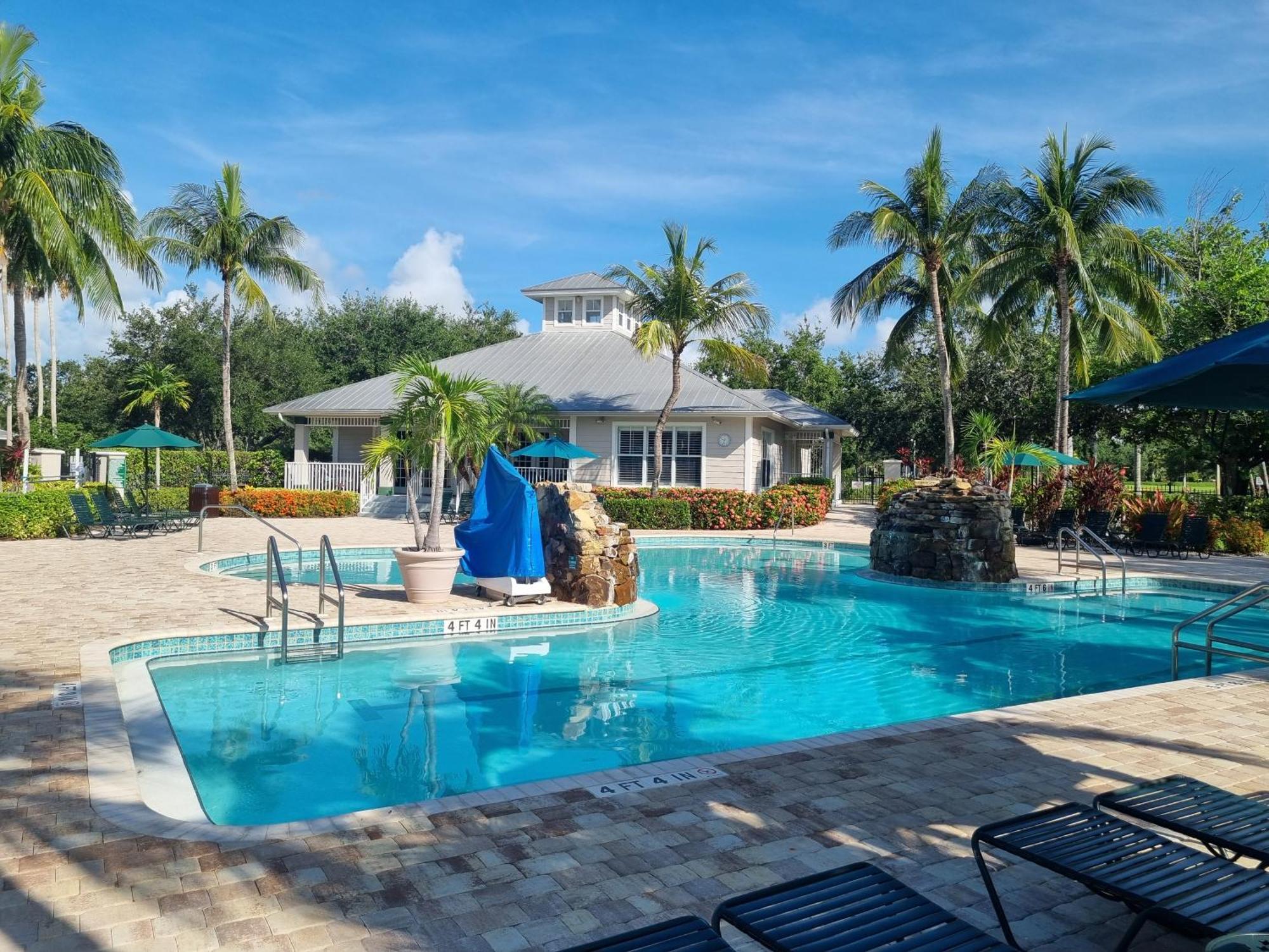Stunning 2-Bedroom Plus Den Condo In Greenlinks Resort Naples Luaran gambar