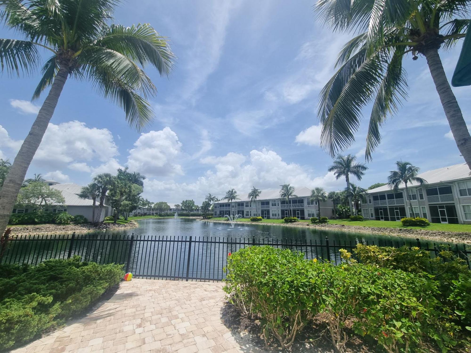 Stunning 2-Bedroom Plus Den Condo In Greenlinks Resort Naples Luaran gambar