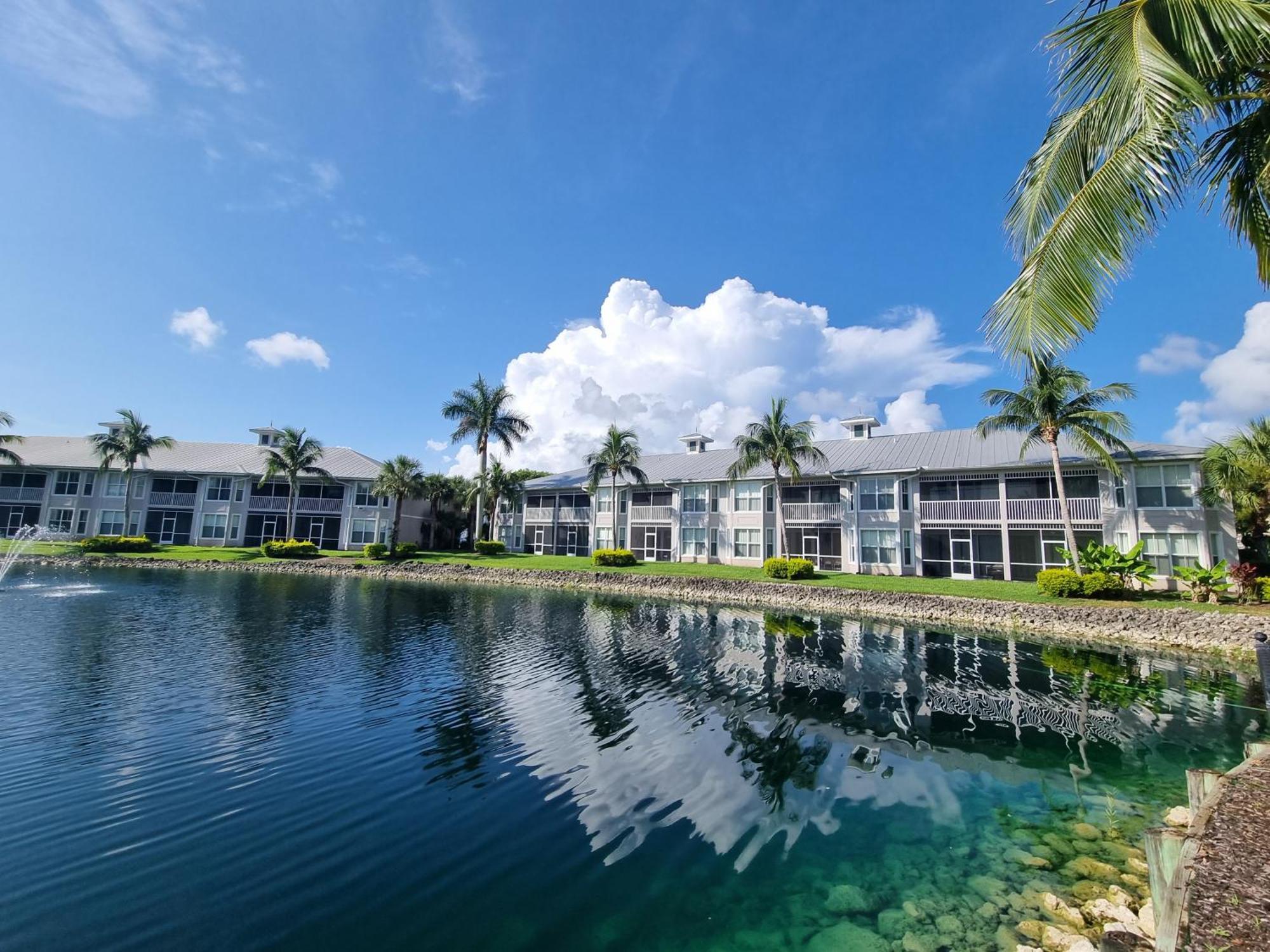 Stunning 2-Bedroom Plus Den Condo In Greenlinks Resort Naples Luaran gambar