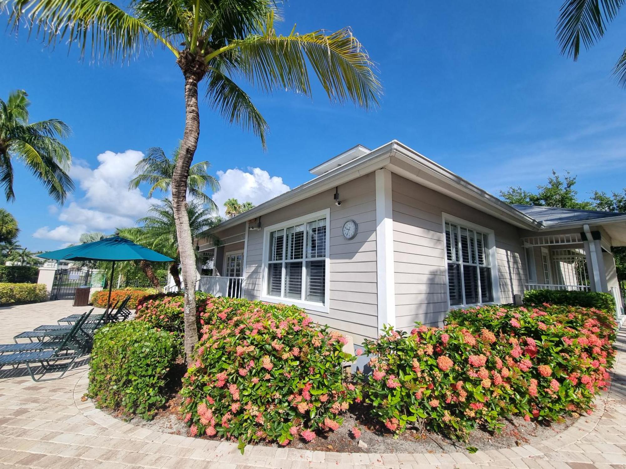 Stunning 2-Bedroom Plus Den Condo In Greenlinks Resort Naples Luaran gambar