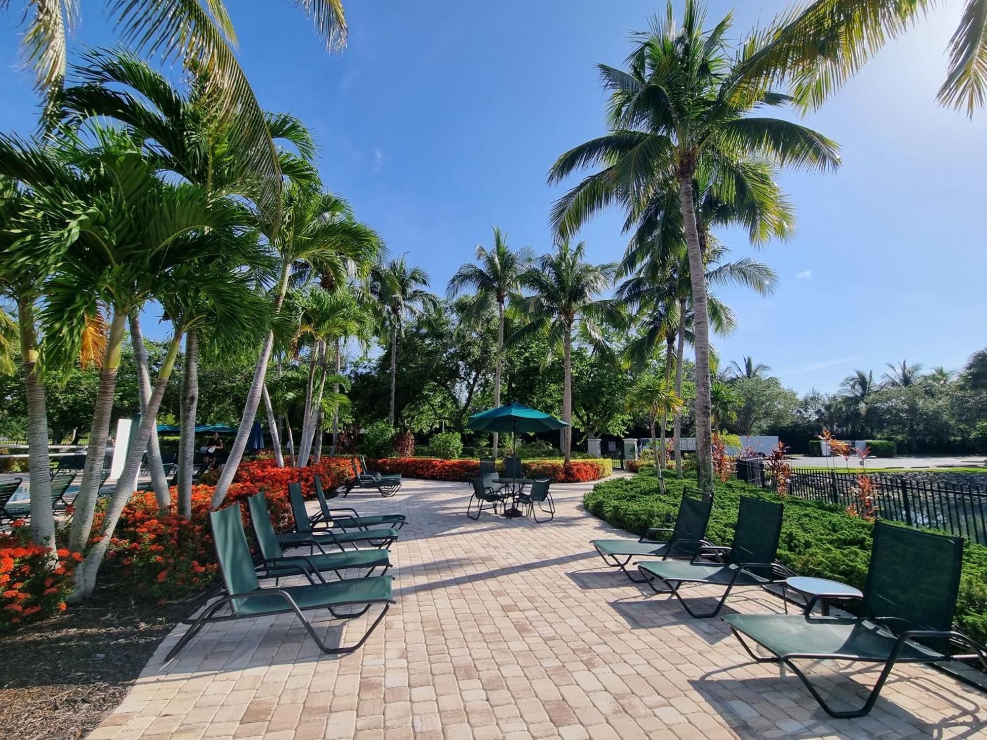 Stunning 2-Bedroom Plus Den Condo In Greenlinks Resort Naples Luaran gambar
