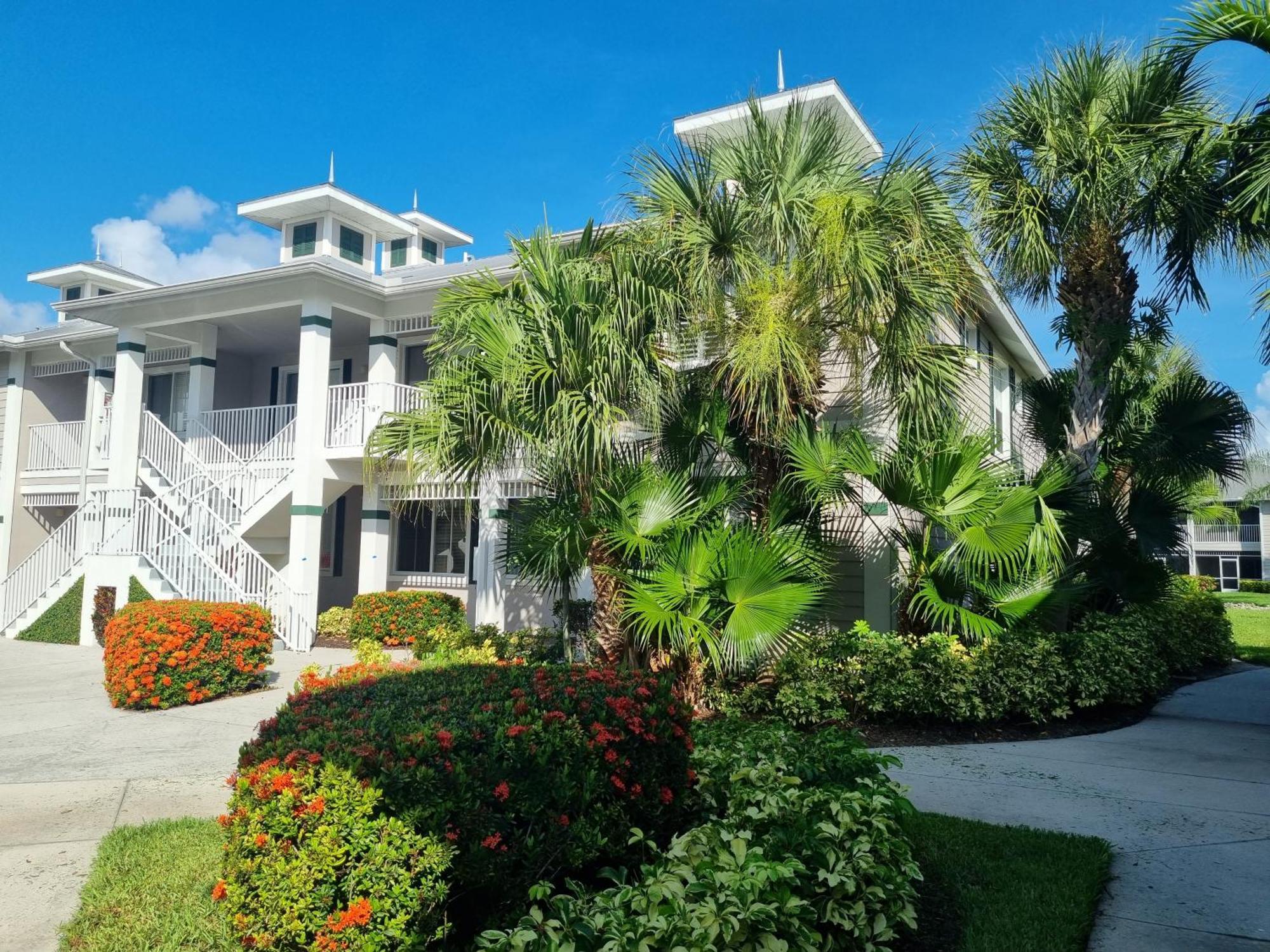 Stunning 2-Bedroom Plus Den Condo In Greenlinks Resort Naples Luaran gambar